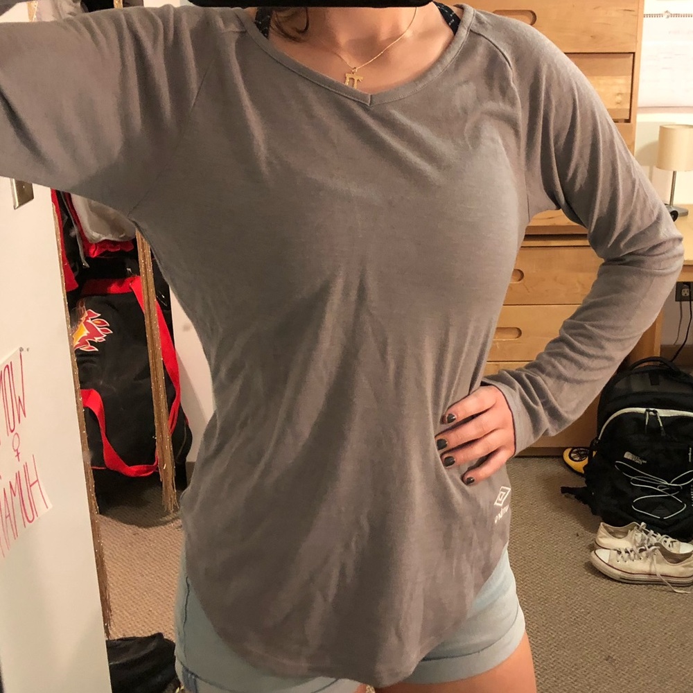 Cute sportswear with back cutout